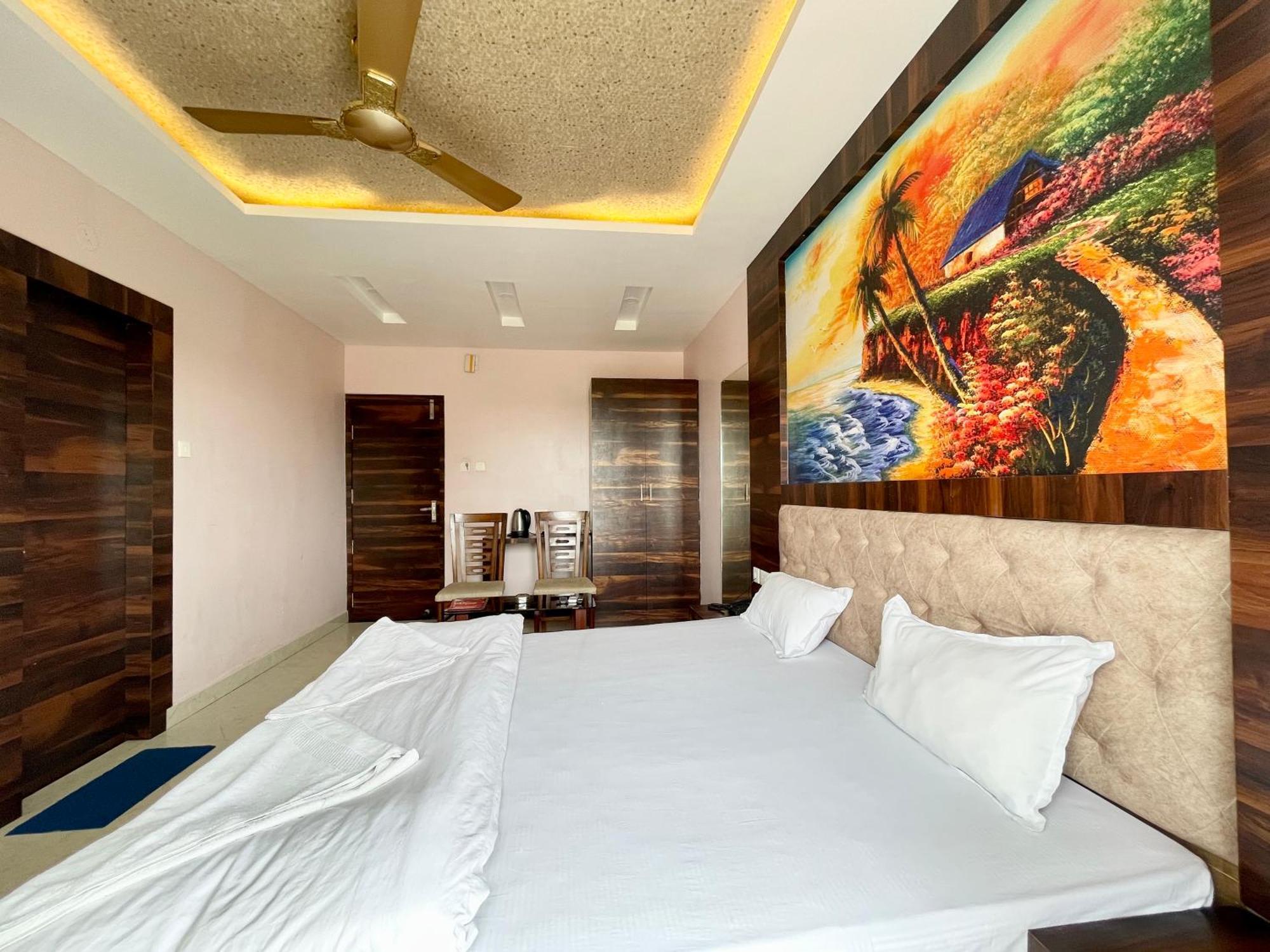 Shree Ganesh Hotel Puri Exteriör bild